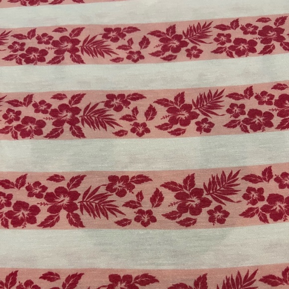 True Religion rhinestone T-shirt. - Picture 5 of 5